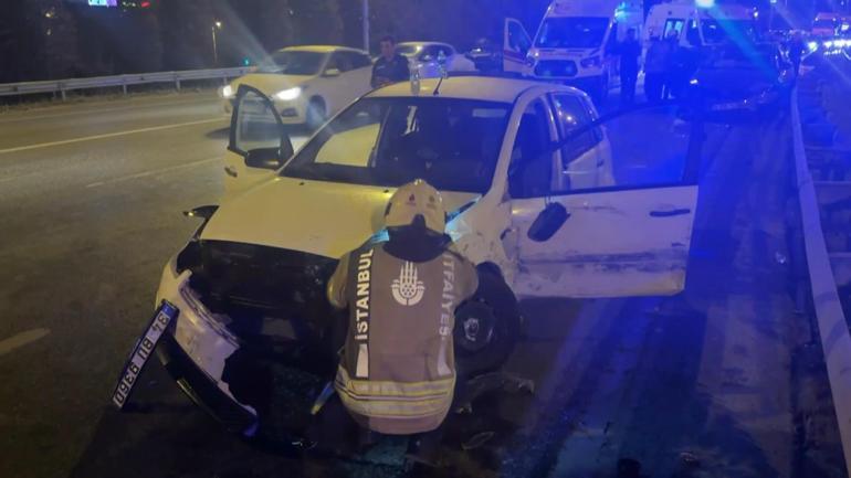 Ümraniyede 4 aracın karıştığı zincirleme kaza: 3 yaralı