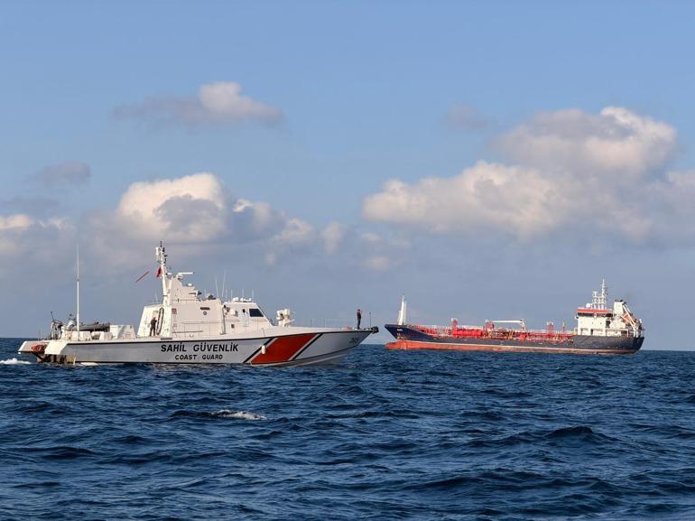Silivri açıklarında devam eden arama kurtarma çalışmaları havadan görüntülendi
