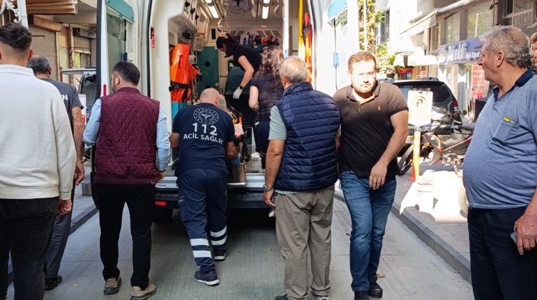 Ehliyetsiz sürücünün motosikleti taksiye çarptı; kaza kamerada