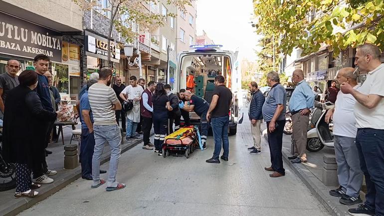 Ehliyetsiz sürücünün motosikleti taksiye çarptı; kaza kamerada