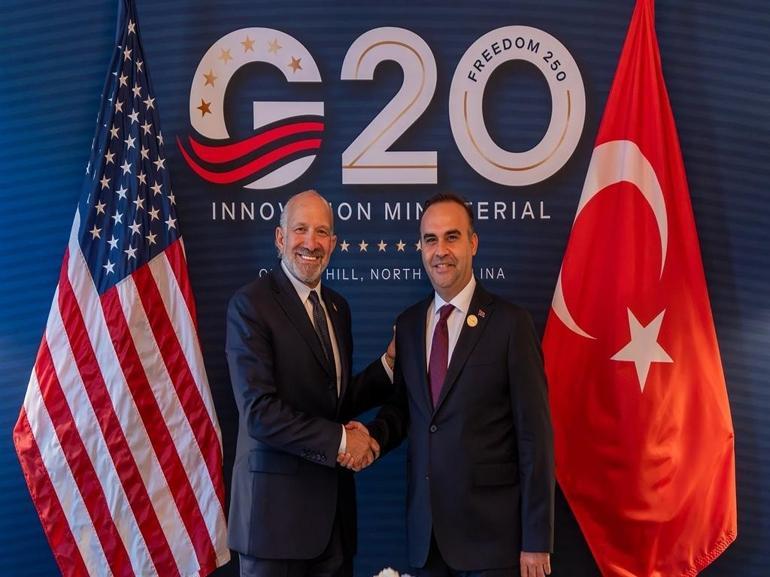 Bakan Kacır, G20 toplantısında Türkiyenin yapay zeka hedeflerini anlattı