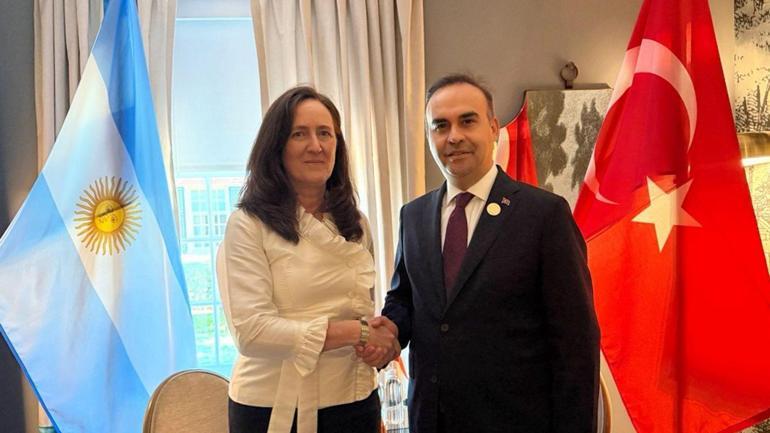 Bakan Kacır’dan G20’de diplomasi trafiği