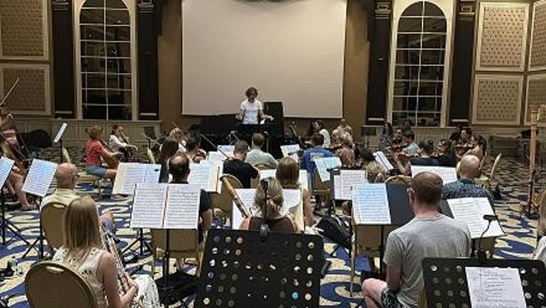 Londranın ünlü orkestrası Covent Garden Sinfonietta, Bodrumda müzikseverlerle buluşacak