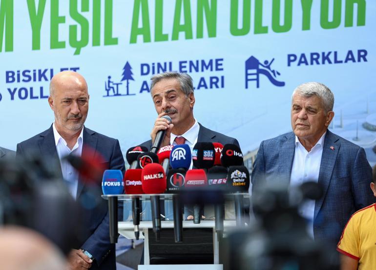 Adapazarı’nda tren hattının yer altına alınması projesinde ilk ray söküldü