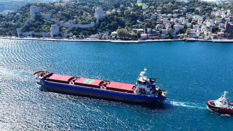 Rusyada İHA saldırısına uğrayan gemi İstanbul Boğazında geçti