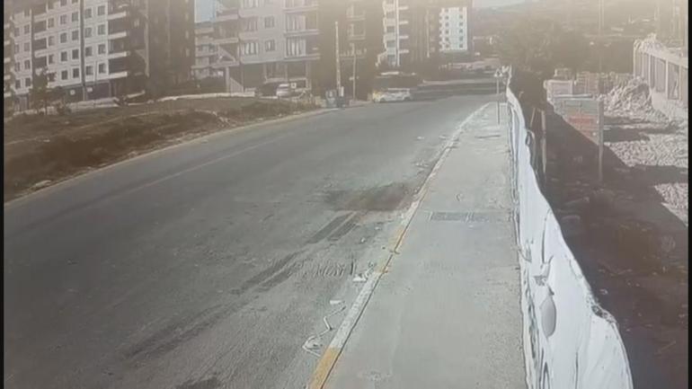 Sultanbeyli’de 1i bebek 4 kişinin yaralandığı İETT otobüsü kazası kamerada