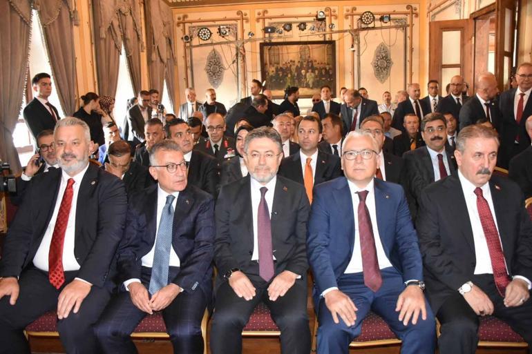 Bakan Yumaklı: 107 yıl önce istiklal için ayağa kalkan Türkiye, bugün istikbalini inşa ediyor