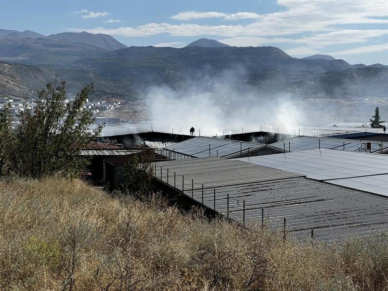 Kayseri’de tekstil fabrikasının deposunda yangın