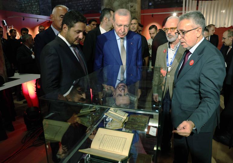 Cumhurbaşkanı Erdoğan: En utanç verici kitap katliamları, milli iradenin ve demokrasinin askıya alındığı darbe dönemlerinde yaşanmıştır