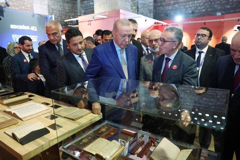 Cumhurbaşkanı Erdoğan: En utanç verici kitap katliamları, milli iradenin ve demokrasinin askıya alındığı darbe dönemlerinde yaşanmıştır