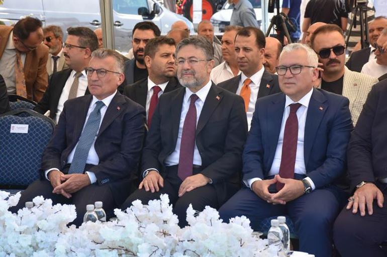 Bakan Yumaklı: 107 yıl önce istiklal için ayağa kalkan Türkiye, bugün istikbalini inşa ediyor
