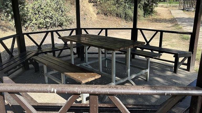Uzaklaştırma kararı aldıran eşini 11 yerinden bıçaklayarak yaraladı
