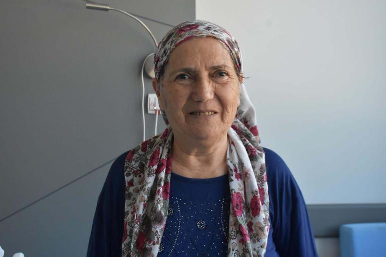Bacak damarları tıkalı hastaya köprücük kemiğinin altından kalp kapağı takıldı