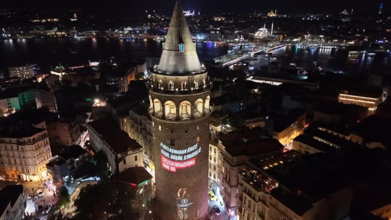 Dezenformasyonla mücadele mesajları Galata Kulesi’ne yansıtıldı