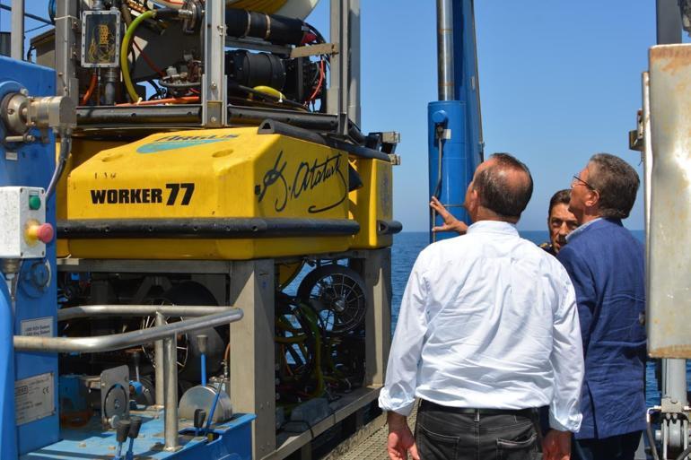 MSB: Girne açıklarında batan yolcu gemisi ile ilgili arama kurtarma çalışmaları devam ediyor
