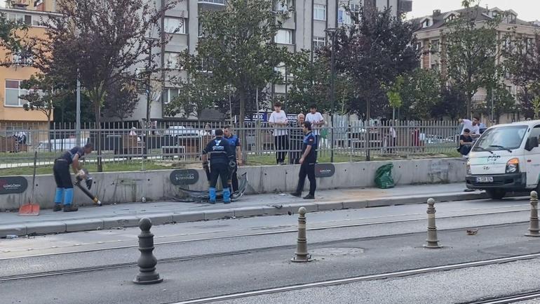 Güngörende kaldırıma çıkan otomobil durakta bekleyen yayalara çarptı: 2si ağır 4 yaralı