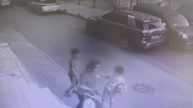 Küçükçekmecede 1i çocuk 2 kişinin yaralandığı silahlı kavga kamerada