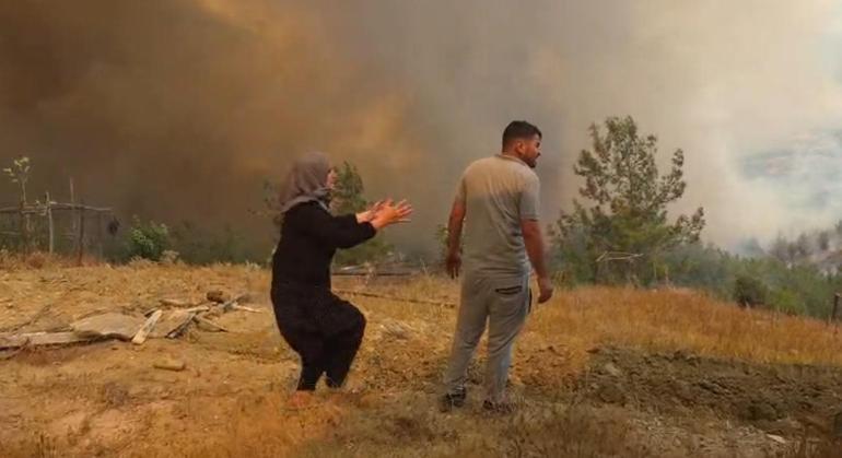 Kozanda 2 ayrı noktada orman yangını; yerleşim yerleri tedbir amaçlı boşaltıldı