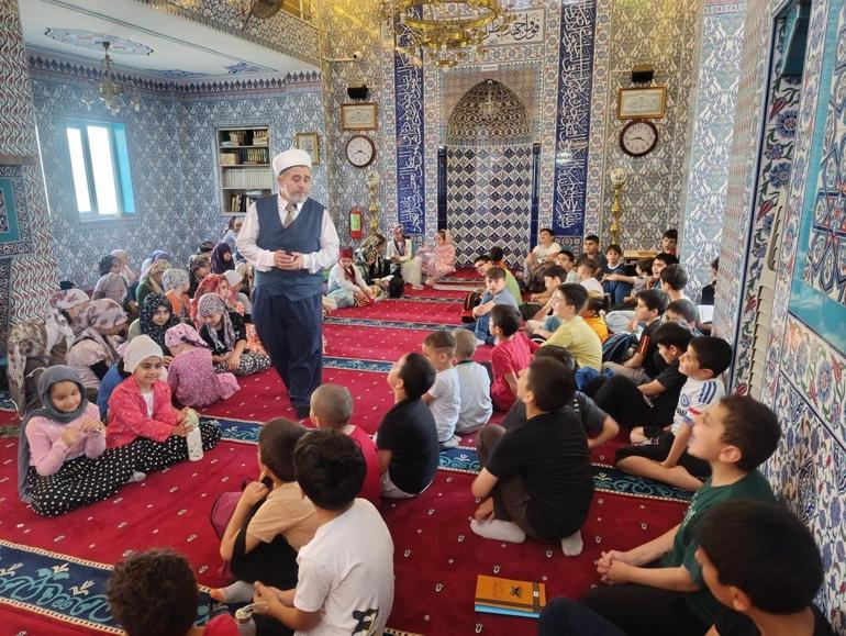 Küçükçekmecede imam, yardım parası usulsüzlüğü iddiasıyla şikayetçi olan müezzine saldırdı