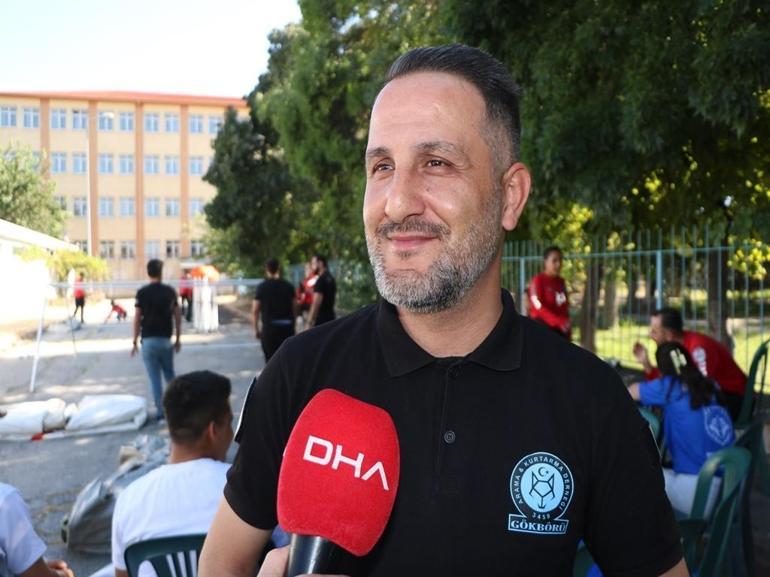 Depremde 2 arkadaşını kaybeden Zeynep, gönüllü arama kurtarma personeli oldu