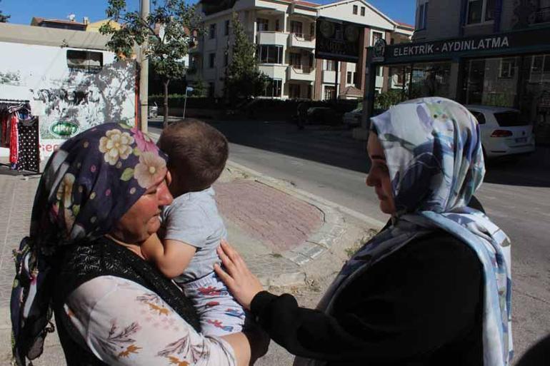 2 yaşındaki çocuk çakmakla oynarken evi yaktı