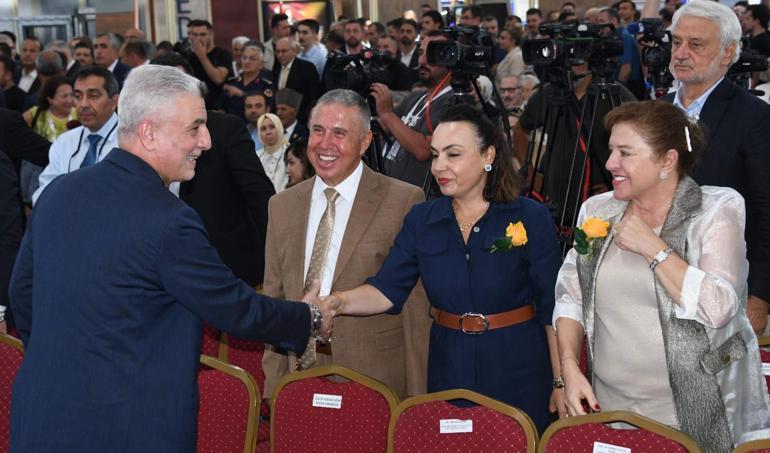 Bakan Bolat: İhracatta yıl sonunda 410 milyar doları aşacağız
