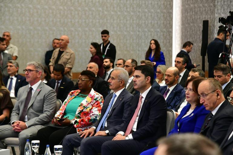 Bakan Kurum: Okyanuslarımızın geleceği devasa bir risk altındadır