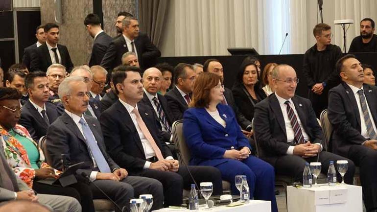 Bakan Kurum: Okyanuslarımızın geleceği devasa bir risk altındadır