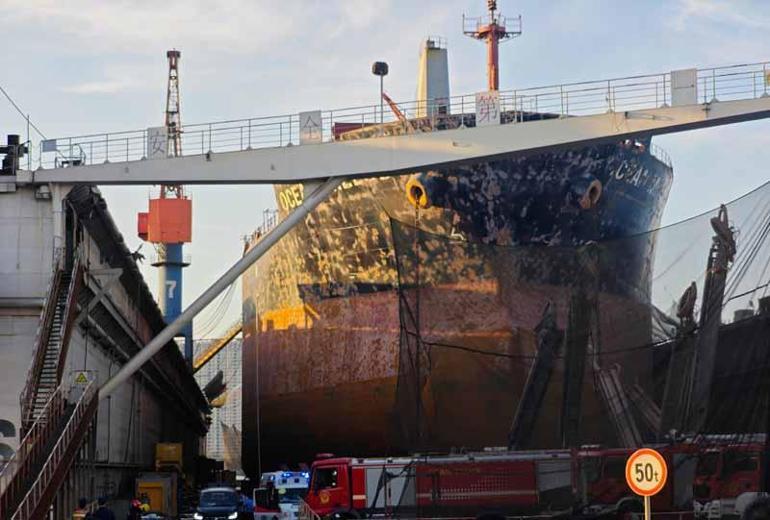 Çinde tersanedeki kargo gemisinde yangın: 20 ölü, 5 yaralı