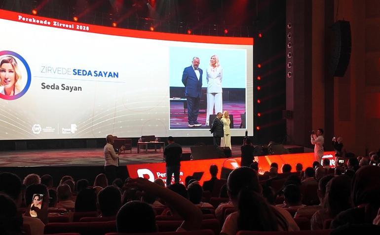 Seda Sayan: Asıl 7 kere evleneni dinleyeceksin