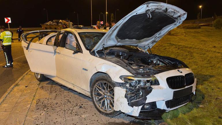 Takla atan otomobildeki 4 kişi yaralandı