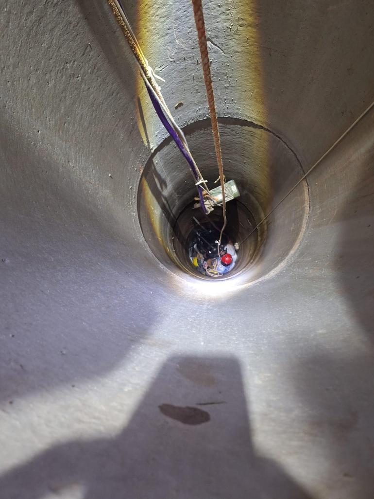 Temizlemek için girdiği su kuyusunda rahatsızlanan kişi ile onu kurtarmak isteyen arkadaşı metan gazından zehirlenerek öldü