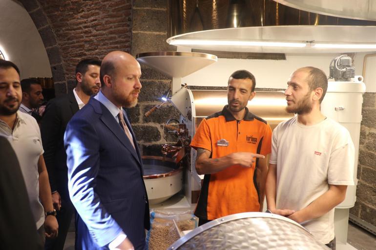 Bilal Erdoğan: Herkesin elini, taşın altına koyması lazım
