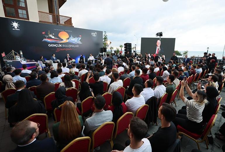 Cumhurbaşkanı Erdoğan, Samsunda gençlerle buluştu