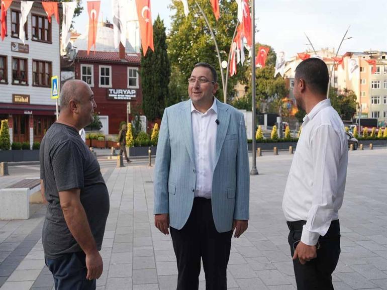 Üsküdar Belediye Başkan Vekili Dündar Ziya Gültekin esnafı ziyaret etti