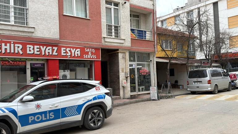 Üvey babasını bıçaklayarak öldüren sanık: Annemi korumak için müdahale ettim
