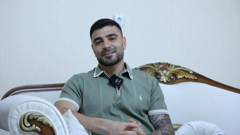 Konyasporlu futbolcular omurilik kanser tedavisi gören Konyaspor taraftarı Sude Ayı ziyaret etti