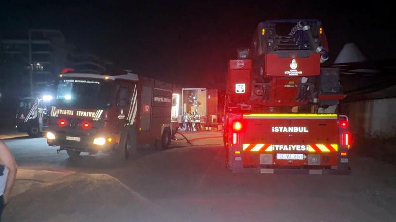 Avcılar’da park halindeki TIR alev alev yandı