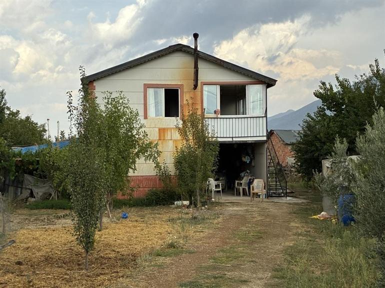 Tartıştığı eşi, kayınvalidesi ve kayınpederini av tüfeğiyle öldürdü