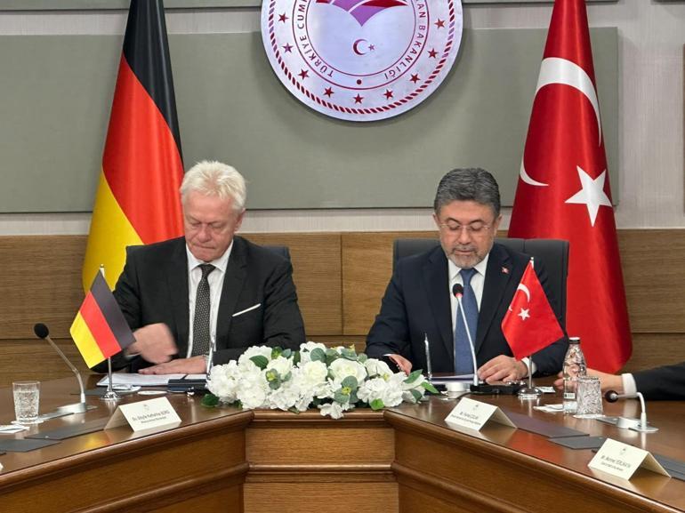 Bakan Yumaklı: Türkiye ve Almanyanın tarımsal ticaret hacmini 5 milyar dolar seviyesine ulaştırmak istiyoruz