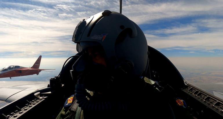 Haluk Görgün ve Orgeneral Dalkıran, HÜRKUŞ-2 ve HÜRJET ile test uçuşu gerçekleştirdi