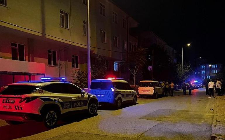 Bıçaklanarak öldürülmüştü; olay öncesi elinde keserle yürüdüğü görüntüler çıktı