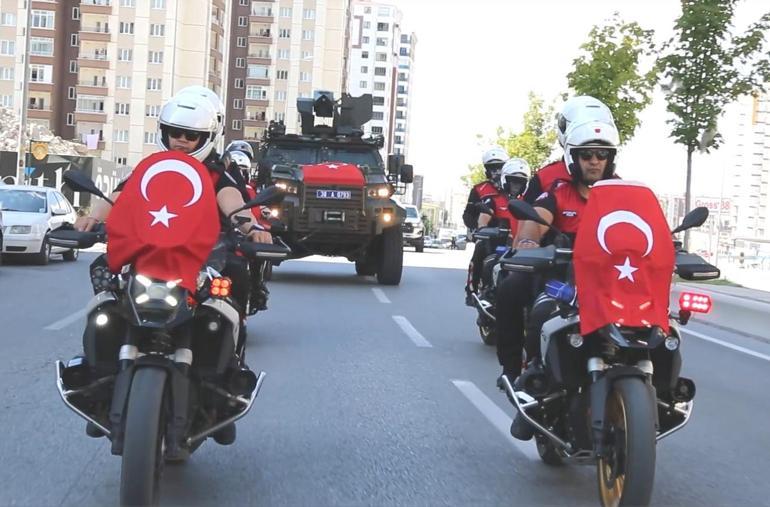 Şehit polisin oğlu Çınarı okula Emniyet Müdürü Aydın götürdü