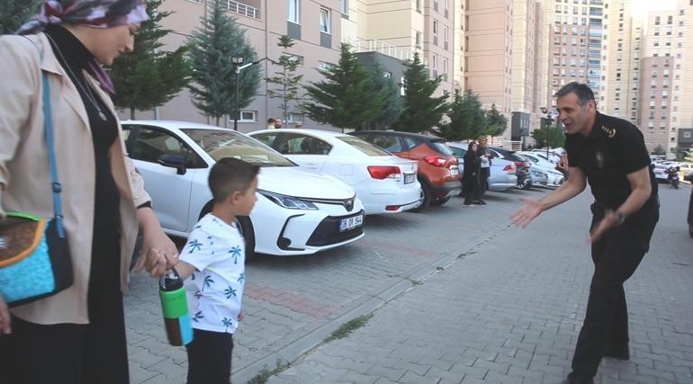 Şehit polisin oğlu Çınarı okula Emniyet Müdürü Aydın götürdü