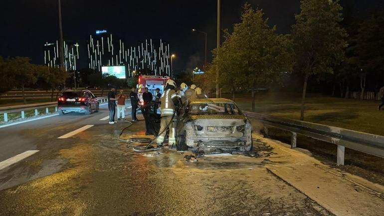 Bakırköy D-100 Karayolunda otomobil alev alev yandı