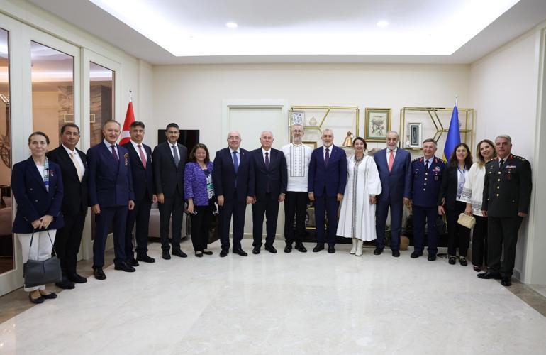 Bakan Işıkhan: Türkiye ve Ukrayna arasındaki dostluk ve dayanışmanın daha da güçleneceğine inanıyoruz