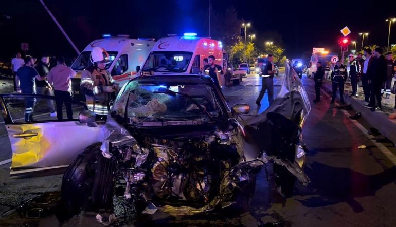 Maltepe’de iki otomobil çarpıştı: 2’si ağır 11 yaralı