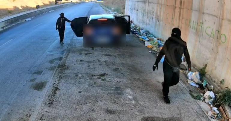 Türk TIRı, İtalyada maskeli ve silahlı 4 kişi tarafından gasbedildi