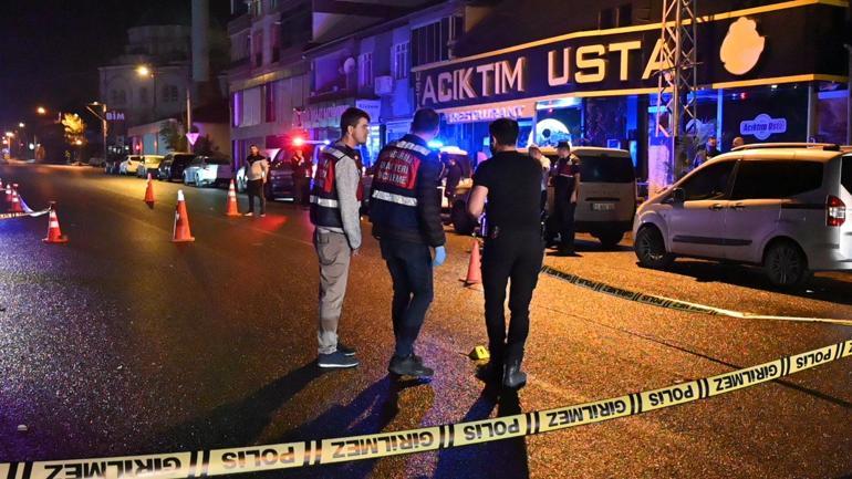 Trafik kazasında inceleme yapan polis memuru, otomobilin çarpması sonucu şehit oldu
