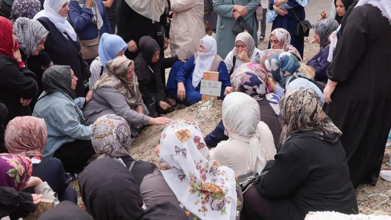 Eyüpsultan’daki otobüs yangını; 10 yaşındaki Nazlıhan son yolculuğuna uğurlandı